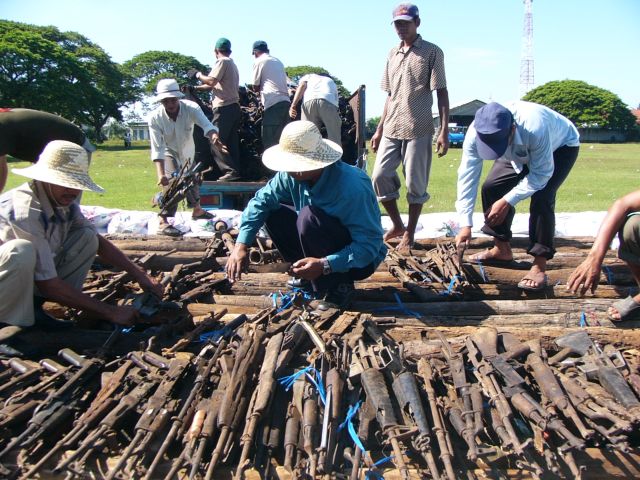 Preparation of weapons before the Destruction Ceremony