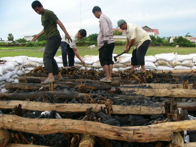 Preparation of weapons before the Destruction Ceremony