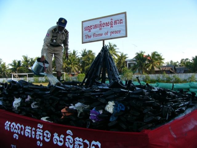 Preparation of weapons before the Destruction Ceremony